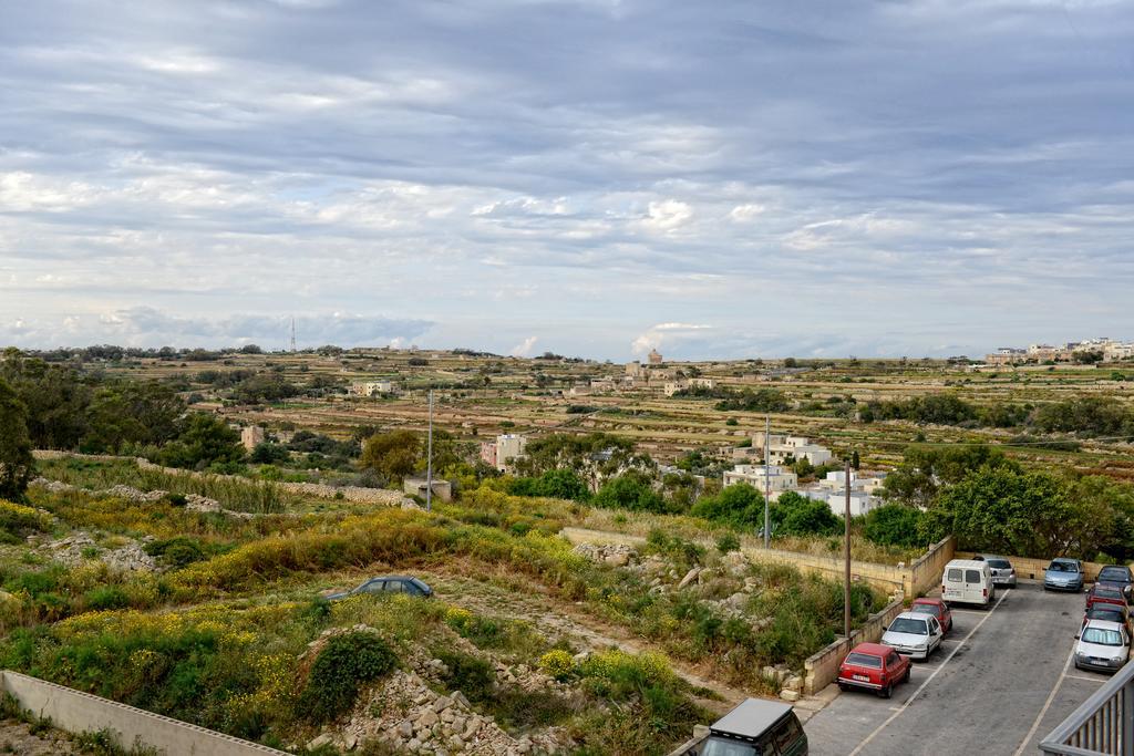 Village Corner 3 Bedroom Apartment With Garage Marsaskala Esterno foto